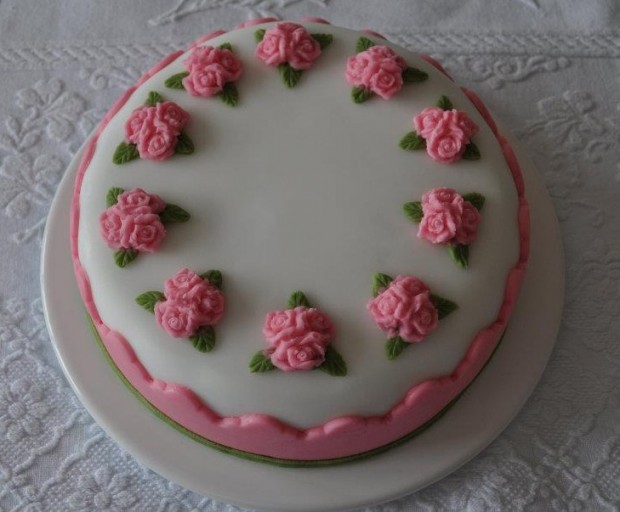 pink roses cake