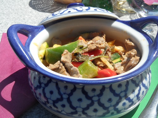 Red Beef Curry © genevafamilydiaries.net