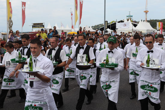 Waiters & waitresses race © 2013 Fêtes de Genève