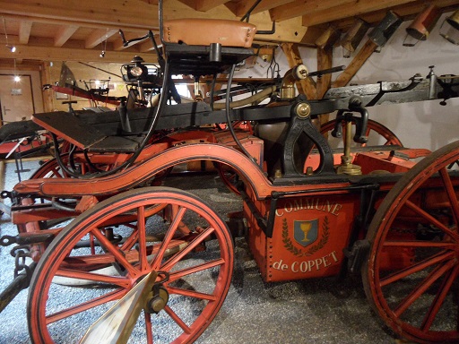 An ancient fire carriage from the Commune of Coppet - photo  © genevafamilydiaries.net