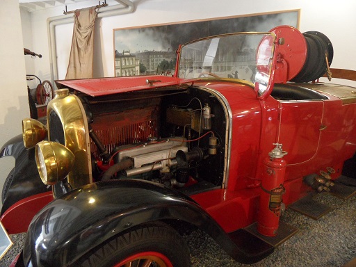 A vintage fire-truck with plenty of style - photo  © genevafamilydiaries.net