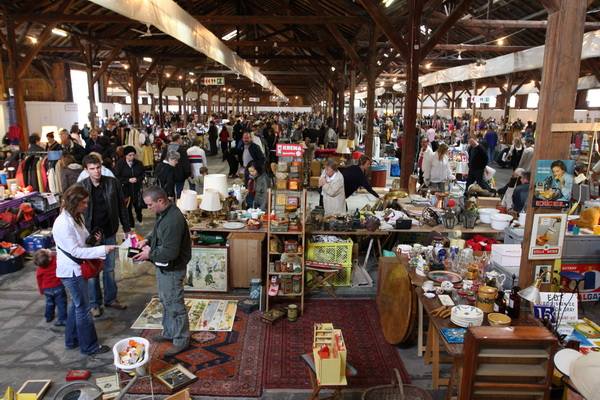 Vide-Grenier : marché aux puces couvert © Morges Région Tourisme 