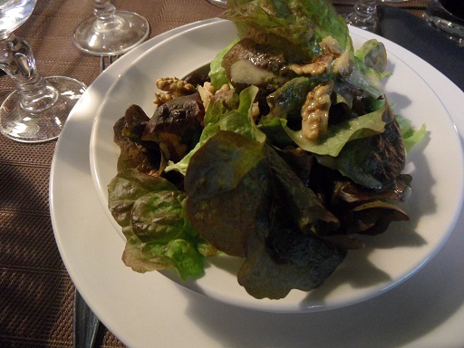 The starter is a green salad with walnuts & homemade vinaigrette - photo © genevafamilydiaries.net