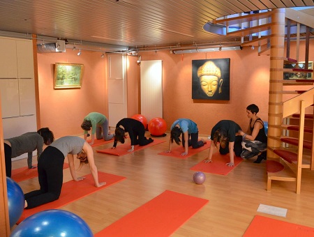 Little Bird Pilates Studio, Gland - Photo © Laura Vidale