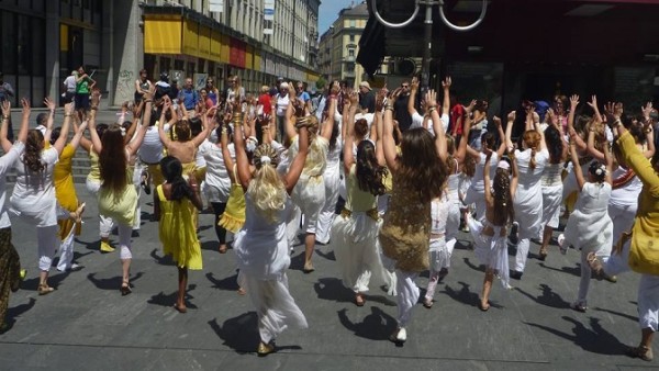 Bollywood Dance at the Plaine de Plainpalais on Saturday 3rd of May © Fête de la Danse, Geneva