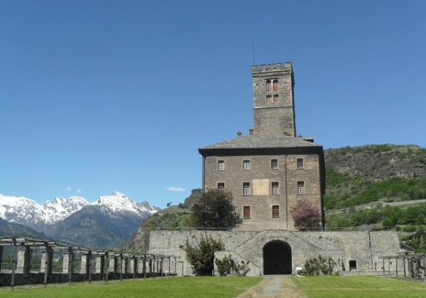 Castello Reale di Sarre, Italy. Photo © genevafamilydiaries.net