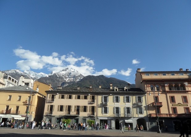 Piazza Chanoux, Aosta (Italy) Photo © genevafamilydiaries.net