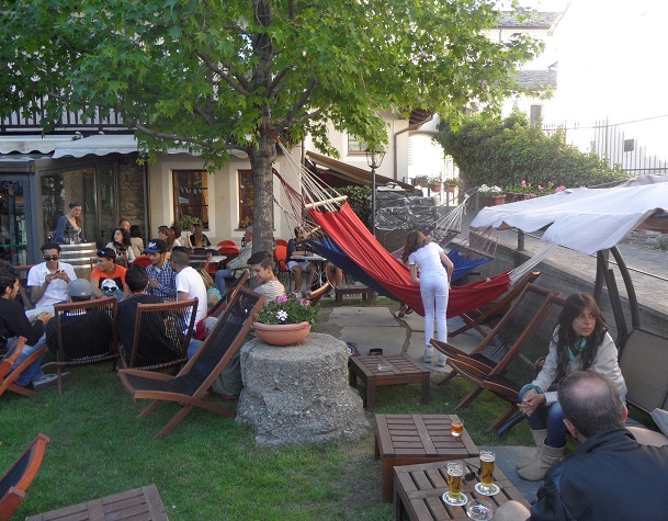 Go along & play on the hammock dearest, mummy needs a sip of lager. B63 Birrificio, Aosta. Photo © genevafamilydiaries.net