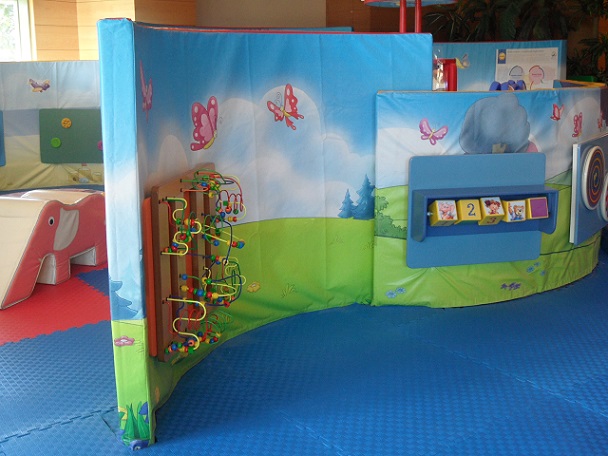 Soft play sensory area for toddlers in the Gogi Fun Jungle. Photo © genevafamilydiaries.net