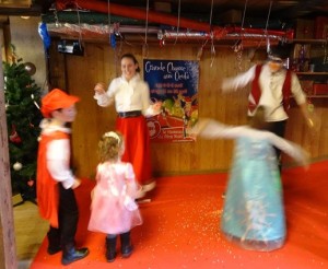 Carnival dances at the Hameau du Père Noël in Andilly. Photo © Hameau du Père Noël 