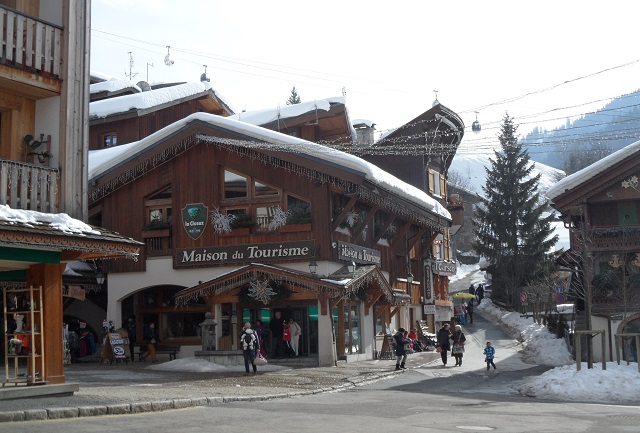 La Clusaz, a pretty alpine village. Photo © genevafamilydiaries.net