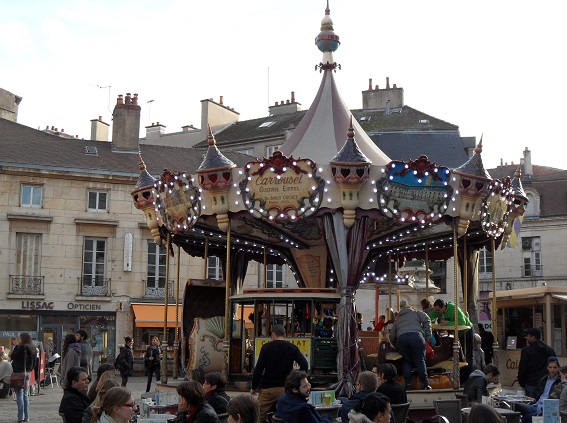 Hop on the merry-go-round! Photo © genevafamilydiaries.net