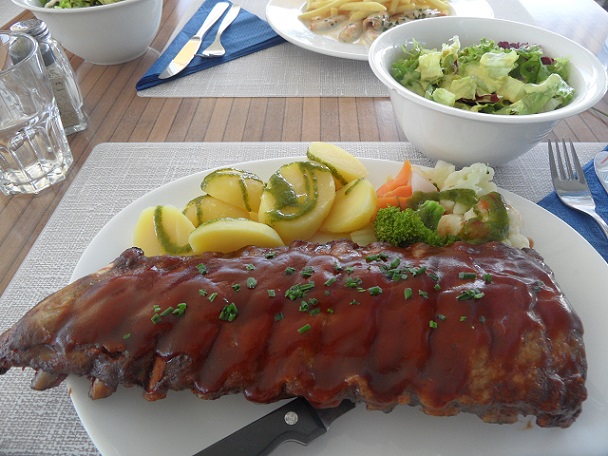 Glazed pork ribs. Photo © genevafamilydiaries.net