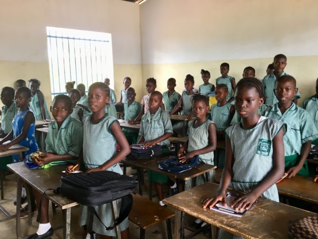 Students in large classroom in Sierra Leone Reboot2Kids
